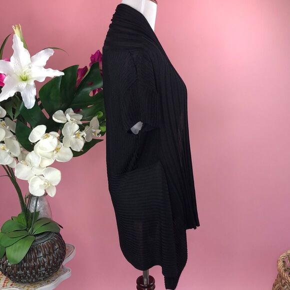 Miroa Black Short Sleeve Open Front Drape Cardigan - Picture 6 of 9